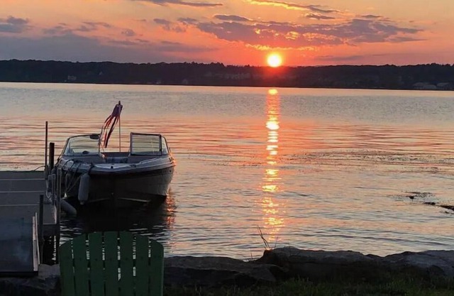 Saratoga Lake Cottage for Rent