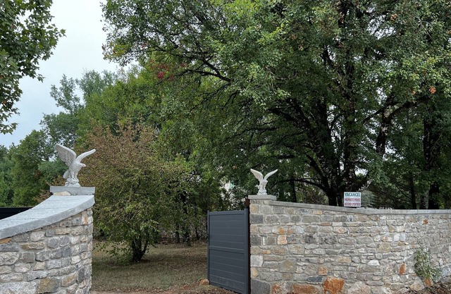 Saule, holiday home in residence with swimming pool