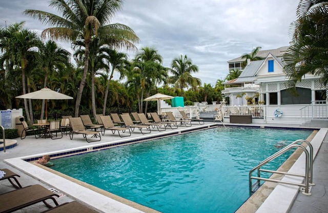 Scenic Coastal Views, Olde Marco Inn, Deluxe 2BR Suite w/Balcony