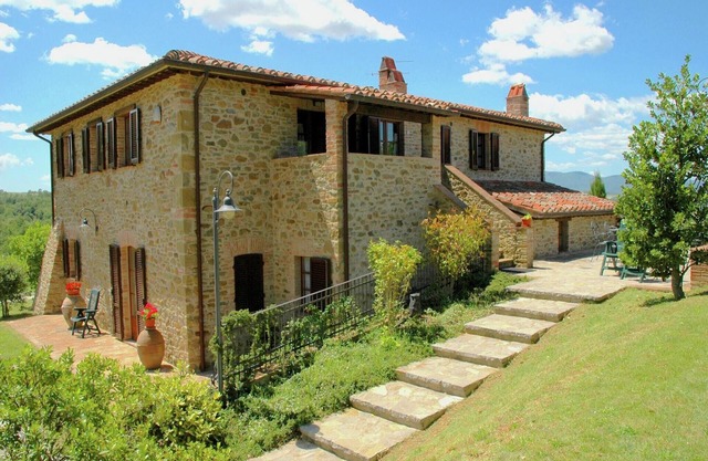 Scenic Farmhouse with Pool