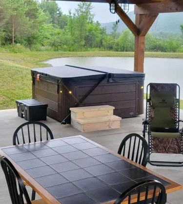 Scenic Mountain Lodge