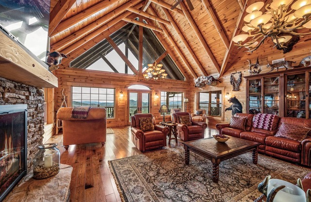 Scenic Views Estate:2025 Specials!