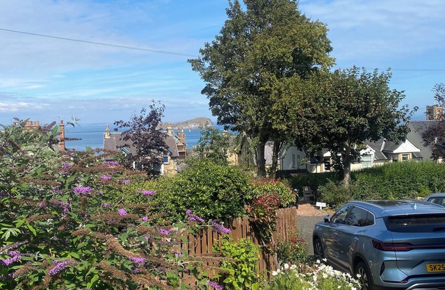 Scotlands most loved costal town-4 bed detached home and garden. Golf, beaches