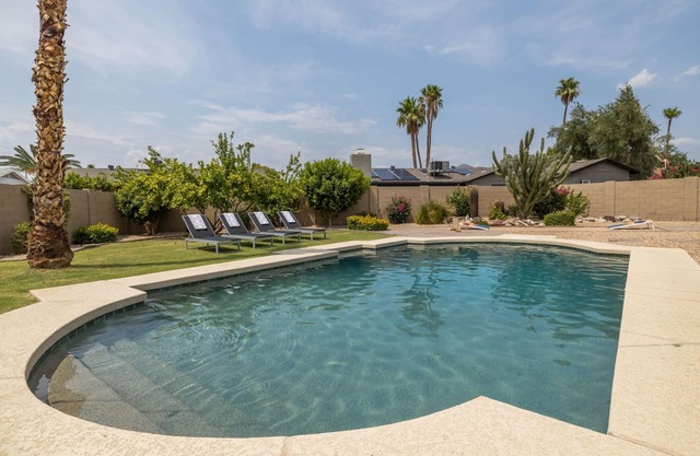 Scottsdale's Finest: Sun, Swing & Gourmet Eats!