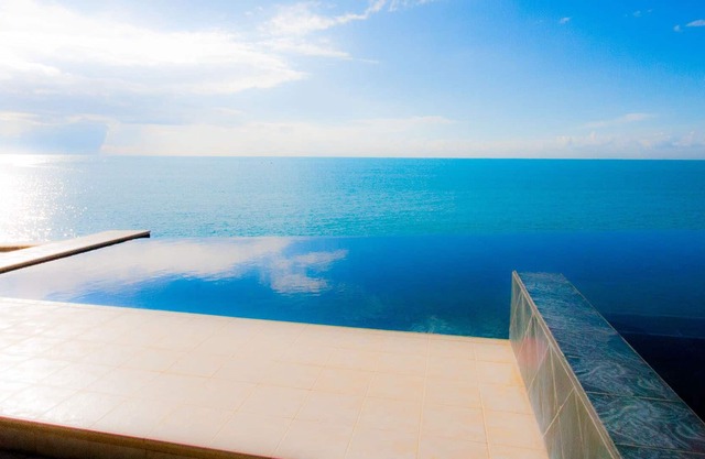 "Sea behind the door" near Rome / Fiumicino airport / port of Civitavecchia