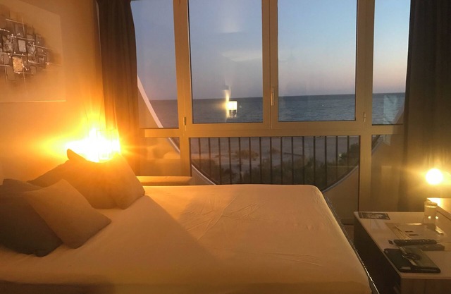 Sea-facing apartment