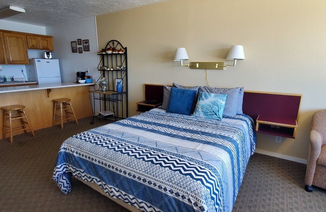 Sea Gypsy Oceanfront Condo, Sunsets, Bonfires, Your vacation starts here!