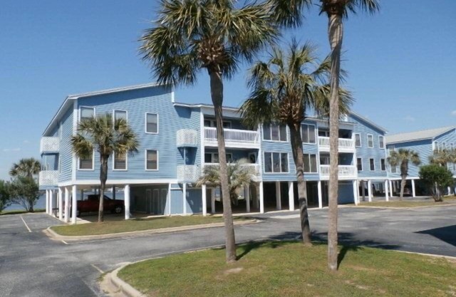 Sea Oats Sun and Fun Condo/Free Wi-Fi/Gulf Shores