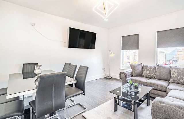 Sea View Apartment Two - UK36847