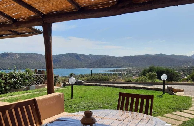 Sea view cottage "The Shell" 500 meters from the beach, private parking