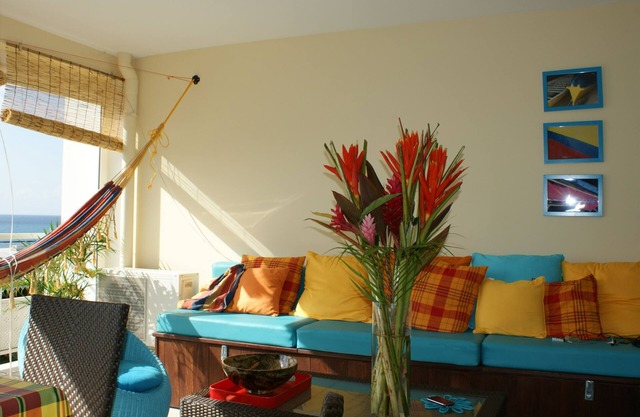 SEA VIEW for this charming T2 a few steps from the beach and the village of Ste Luce
