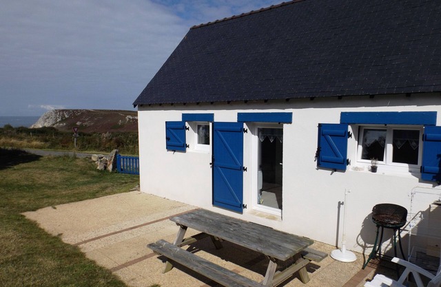 SEA VIEW, Pointe de Dinan, Presqu'ile de Crozon, last village before the sea.