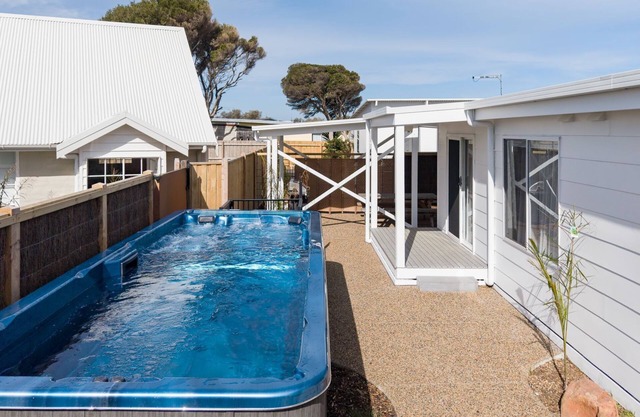 Seafoam Beach Retreat