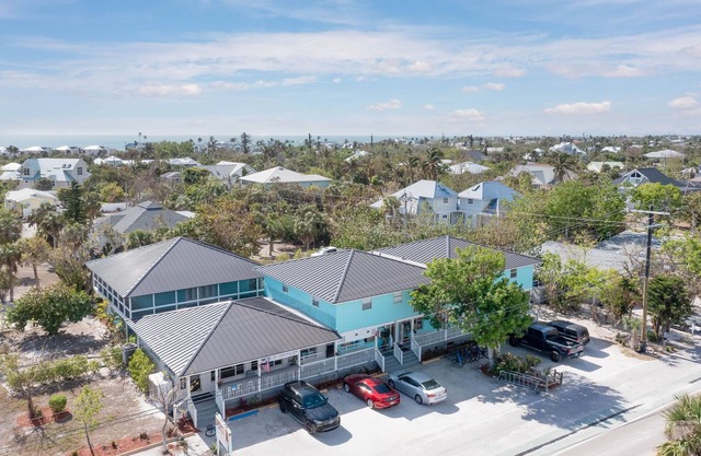 Seahorse Suites #1. Pet Friendly Beach HAVEN!