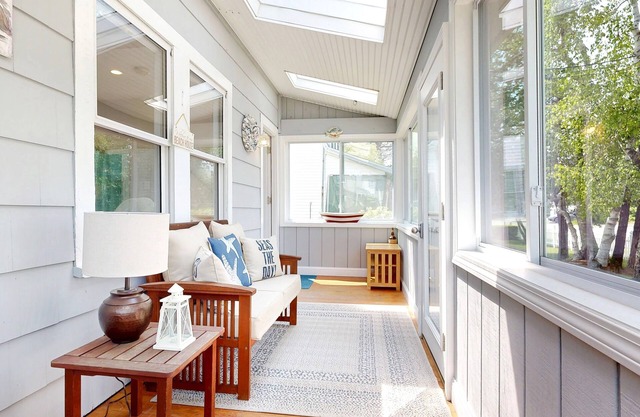 Seas the Day by Bayley Vacation Rentals