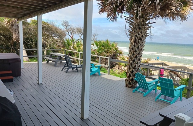 Seascape - WITH HOT TUB - Sleeps 15