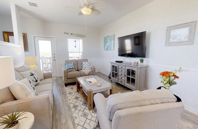 Seashell Beach - 14902