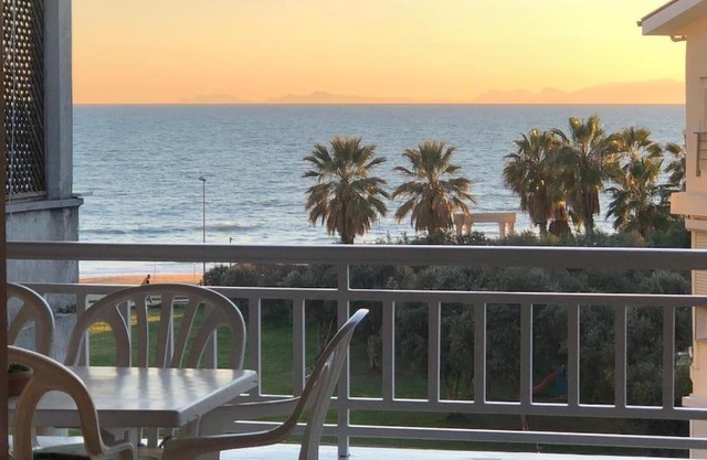 SEASİDE Beachfront Serviced Apartment
