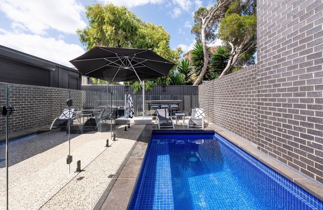 Seaside Breeze Luxe Retreat with Heated Pool