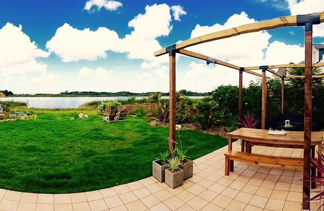 seaside house, zen atmosphere and nature