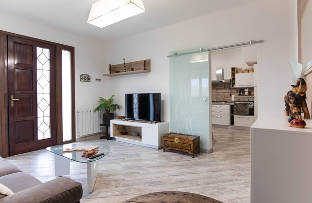 Seaside villa sleeping up to 8 people with private garden and 2 parking spaces.