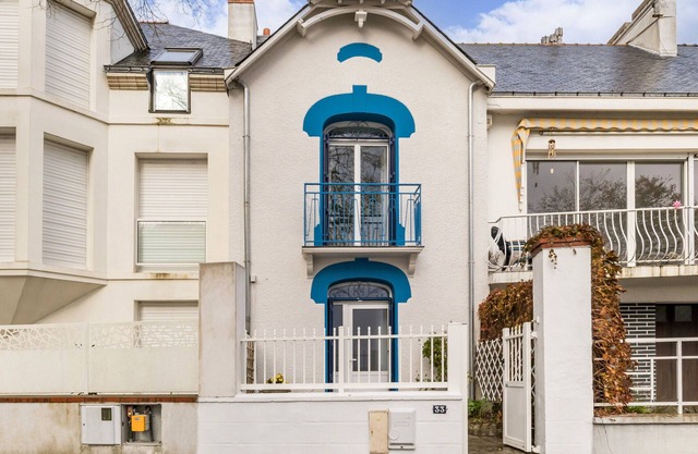 Seaside Retreat: Renovated 19th-Century Villa with Ocean Views & Modern Comforts