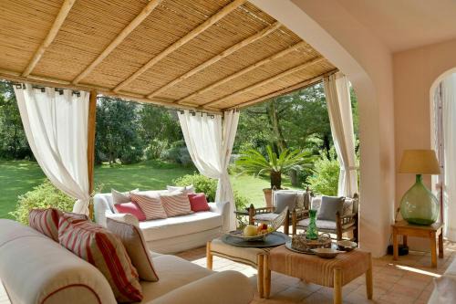 Seaside Villa In Marina Di Bibbona Pine Forest