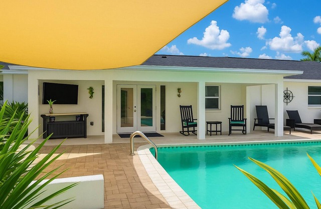 Seasonal Escape Waterfront+Pool