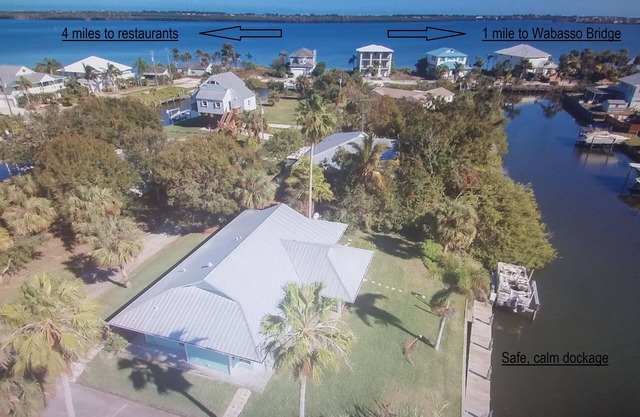 Sebastian Fisherman/Family Delight*Deep Water Access*Boat Dock and Hot Tub