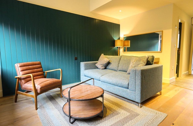 Secluded and tranquil retreat between mountain and sean Encil diarffordd, tawel
