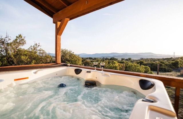 Secluded Country Hot Tub Home with Amazing Views