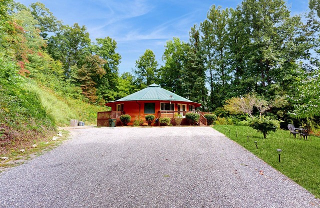 Secluded home with firepit, deck and open windows to nature