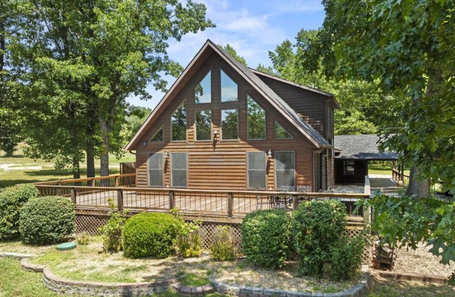 Secluded Luxury Retreat | Hot Tub, Lake Access, 37 Acres