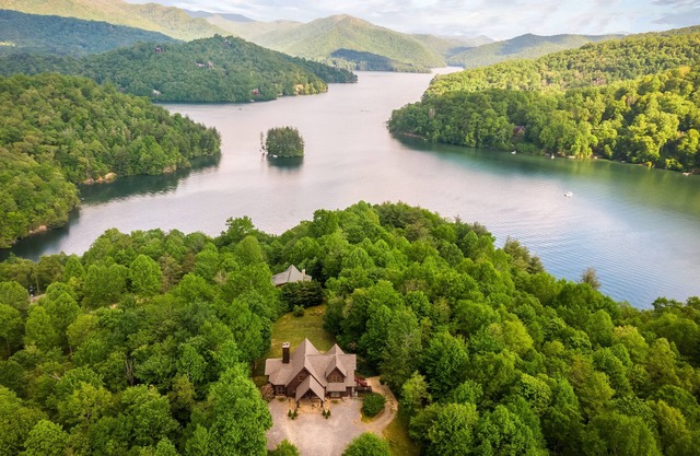 Secluded, Modern Cabin, Views, Lake, Private Dock, Now with High Speed WIFI