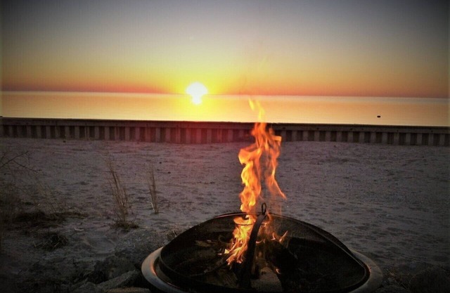 Secluded~Soundfront~King beds~Pvt Beach~Dogs Love~Fenced yard~Linens! Book 2026!