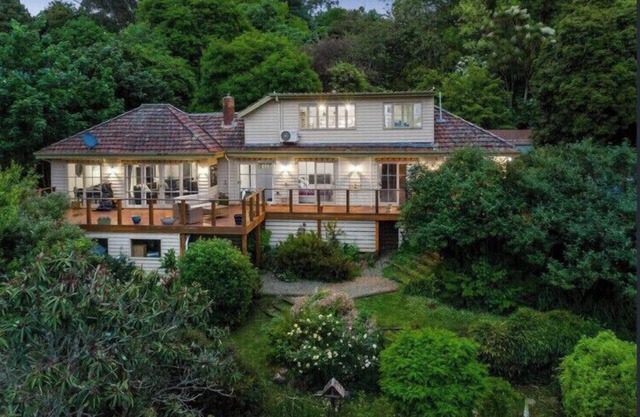 Secluded Villa with Lush Gardens, Spa & Fireplace