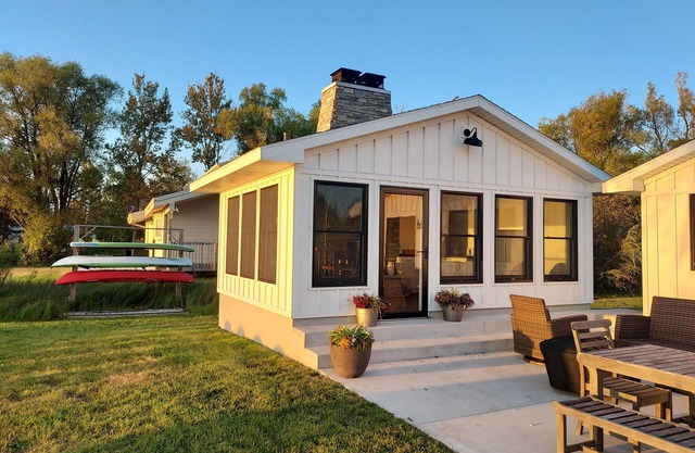 Second Glance Cottage | Lake Leelanau Waterfront