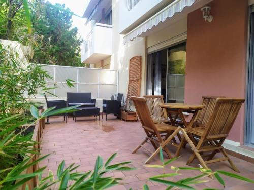 Secret garden, ideal for 2,large terrace