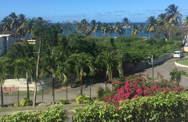 SECURE TROPICAL RESIDENCE