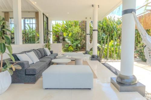 Sehmagi Villa Butler Service & Scenic Rice Views