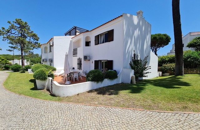 Semi-Detached 3 bedroom town house in Vale do Lobo