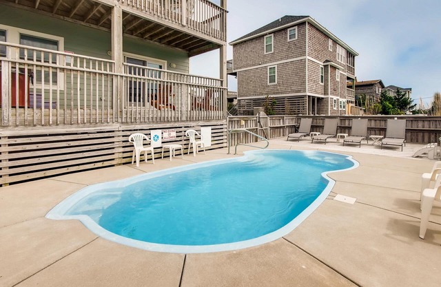 Semi-Oceanfront Home in Waves w/Private Pool, Hot Tub, Game Room, Luggage Lift