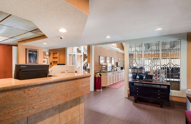 SenS Suites Livermore, SureStay Collection by Best Western