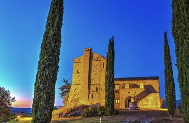 Sept 2025 special - 10% off! 360° views, pool, AC, pizza oven & bocce court