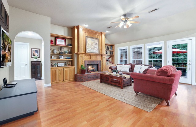 Sequoyah Meadows - 13 min to U of A & Pet Friendly