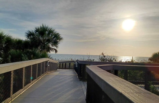 Serene 3-Bedroom Home Near Venice Beaches