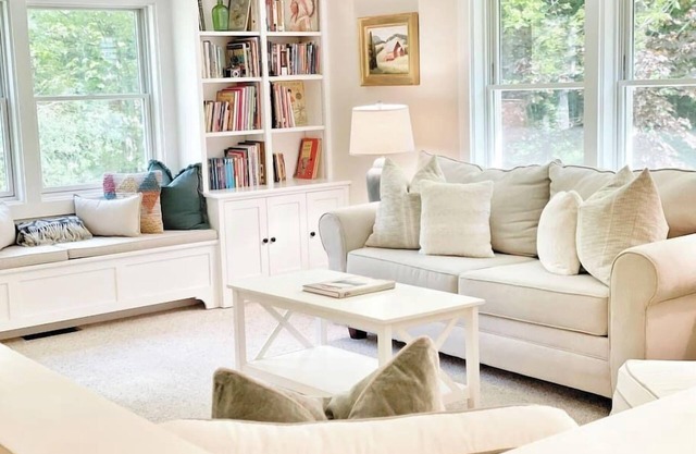 Serene & Cozy 3BR Home w/Large Deck on River