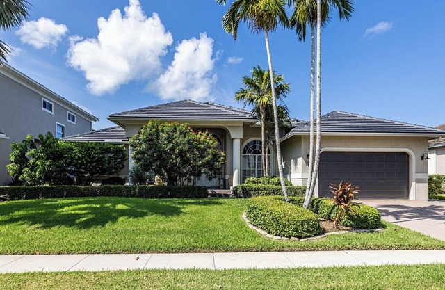 Serene Getaway: Your Perfect Vacation Home Awaits