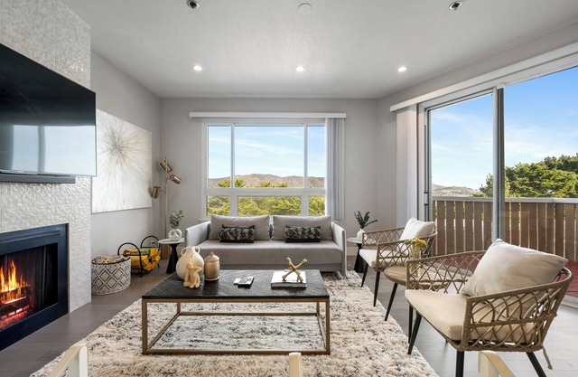 Serene Home on the Hill w/an amazing view! near SF!