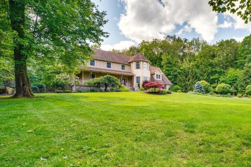 Serene Hudson Valley Escape with Pool and Grill